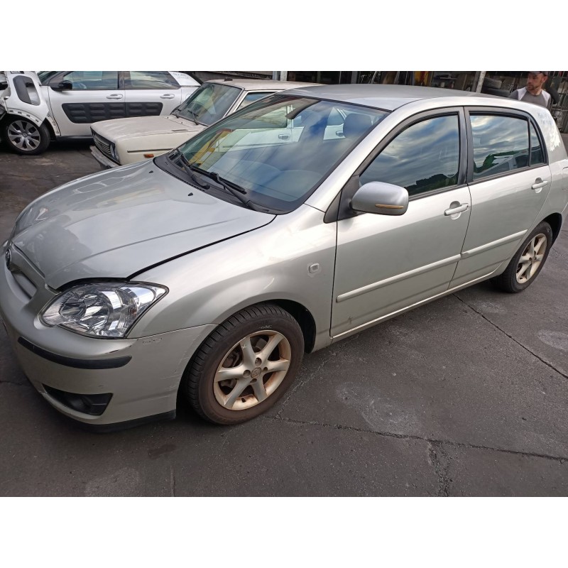 toyota corolla (e12) del año 2005