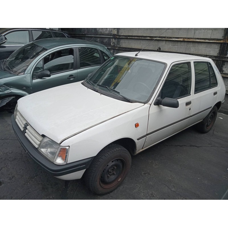 peugeot 205 berlina del año 1998