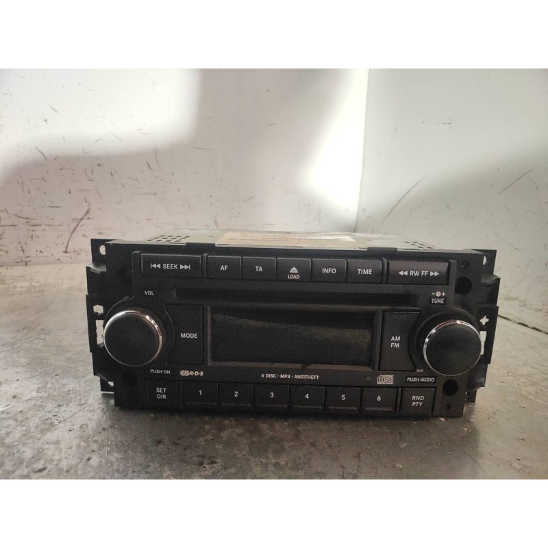 Recambio de sistema audio / radio cd para dodge caliber s referencia OEM IAM P05064363AB  