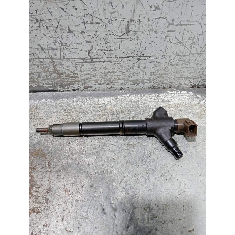 Recambio de inyector para toyota auris active referencia OEM IAM 2367026070 DENSO 2010