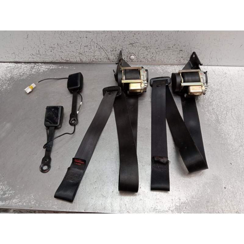 Recambio de juego cinturones delantero para peugeot 307 cc (3b) 1.6 16v referencia OEM IAM  2P 2003