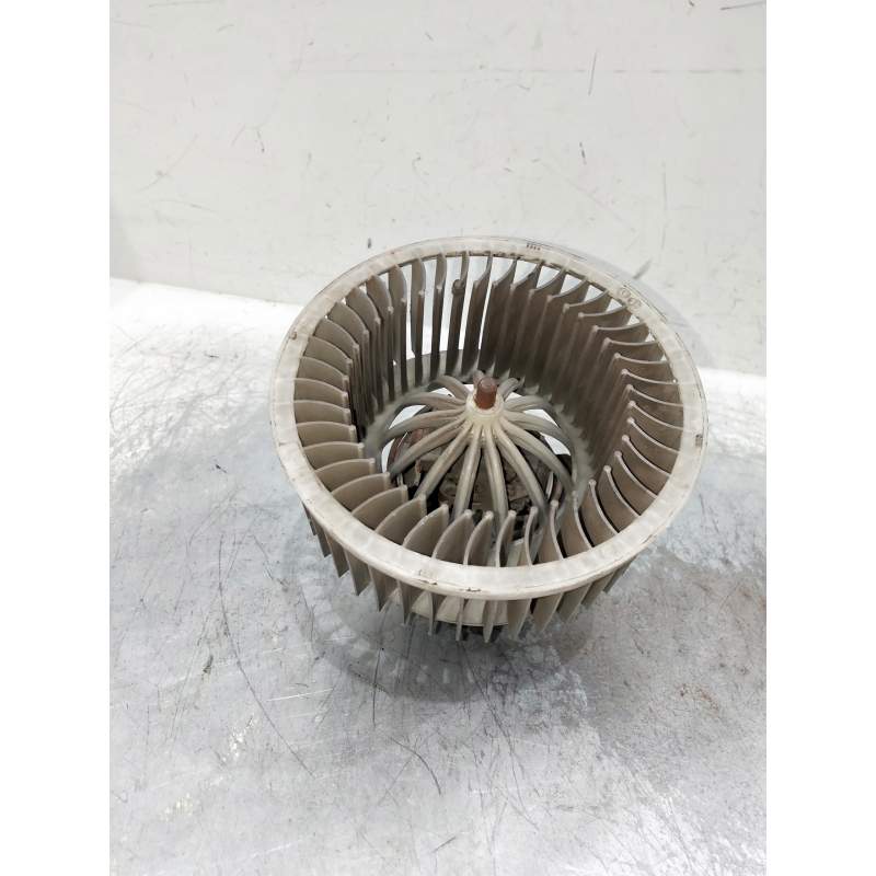Recambio de motor calefaccion para volkswagen polo iv (9n_, 9a_) 1.4 16v referencia OEM IAM   2005