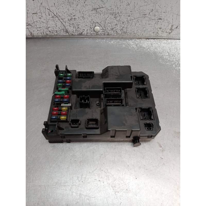 Recambio de caja reles / fusibles para peugeot 307 cc (3b) 1.6 16v referencia OEM IAM 9651197580A BSIJ0300 2003
