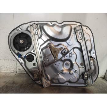 ELEVALUNAS DELANTERO DERECHO 824801K020 