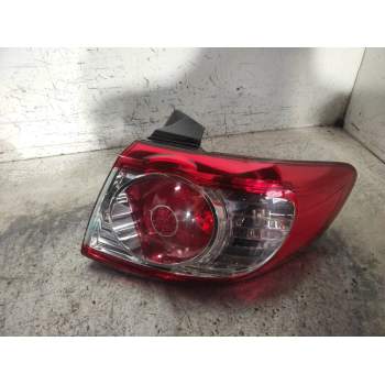 PILOTO TRASERO DERECHO 924022B5 