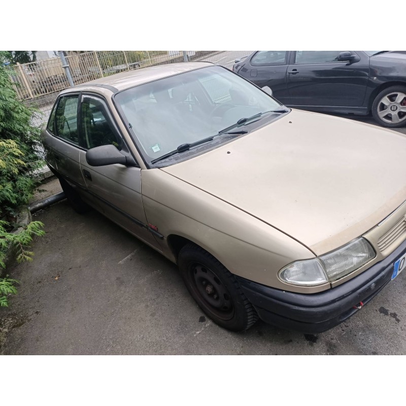 opel astra f berlina del año 1997