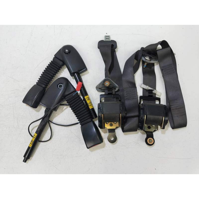 Recambio de juego cinturones delantero para mg serie 200 (rf) 1.4 cat referencia OEM IAM   3P