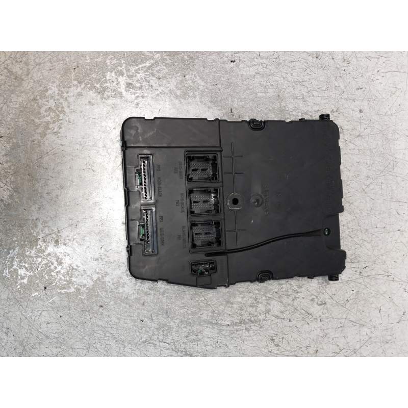 Recambio de caja reles / fusibles para renault scenic ii authentique referencia OEM IAM 8200525384 S118400150D 2003