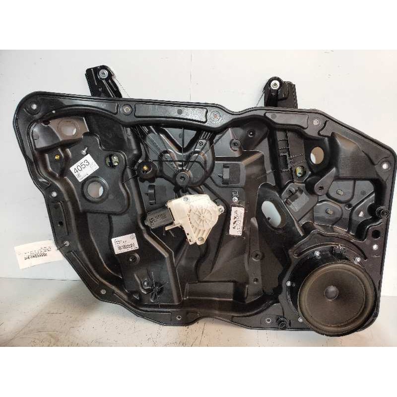 Recambio de elevalunas delantero izquierdo para volkswagen touareg (7p6) 3.0 v6 tdi dpf referencia OEM IAM 7P6837755D 7P6837461B