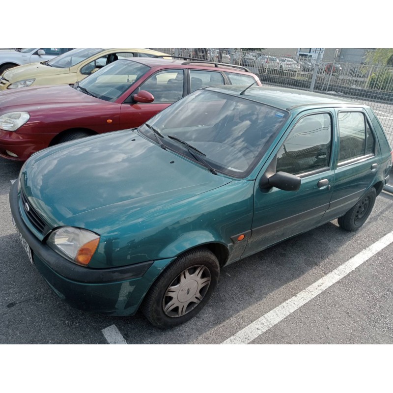 ford fiesta berlina (dx) del año 2000