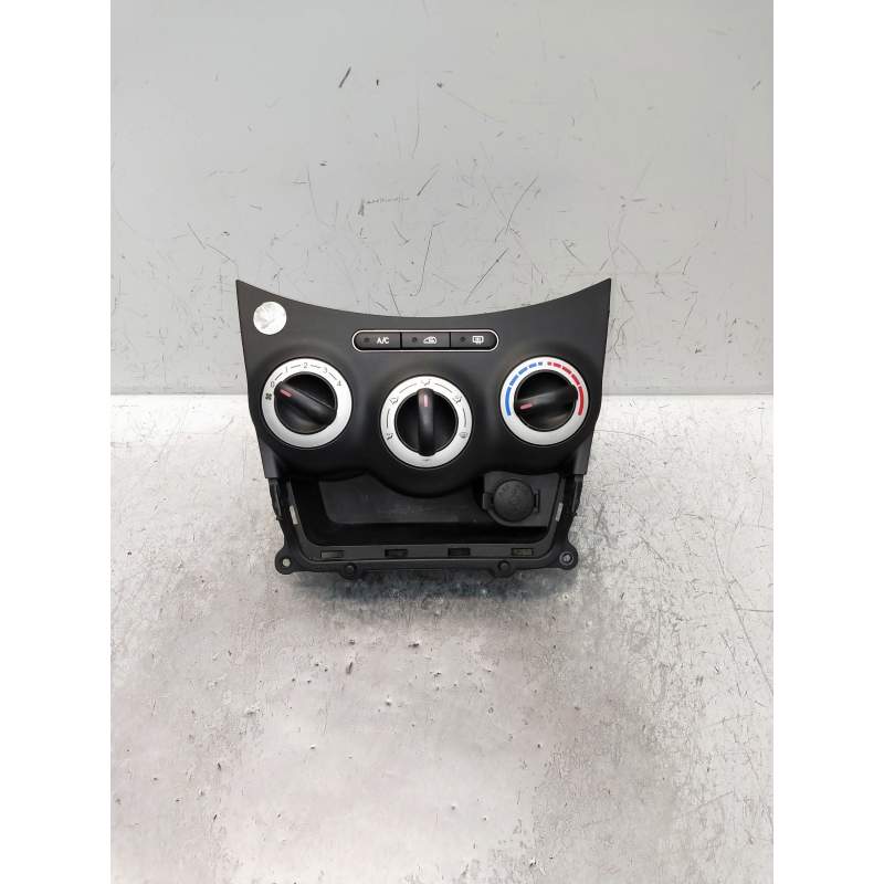 Recambio de mando calefaccion / aire acondicionado para hyundai i10 referencia OEM IAM 972500X0304X  