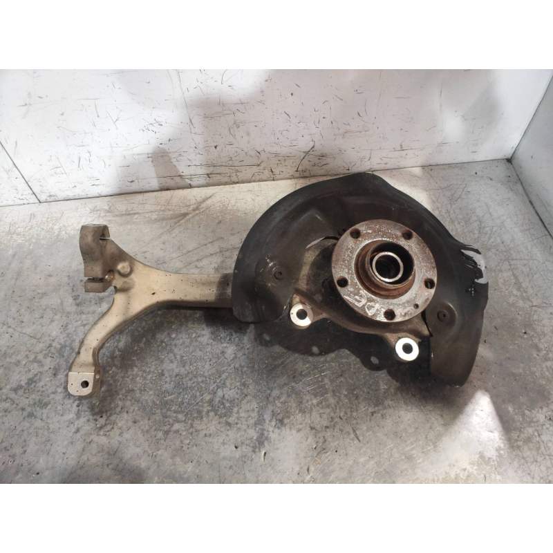 Recambio de mangueta delantera derecha para audi a6 avant (4f5) 2.4 quattro referencia OEM IAM  24G 2004