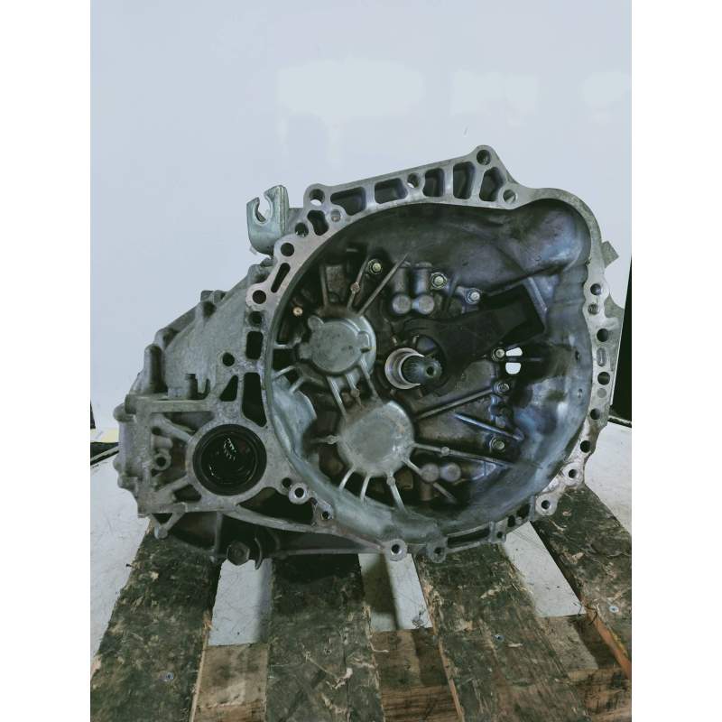 Recambio de caja cambios para toyota auris active referencia OEM IAM A1403752  6V