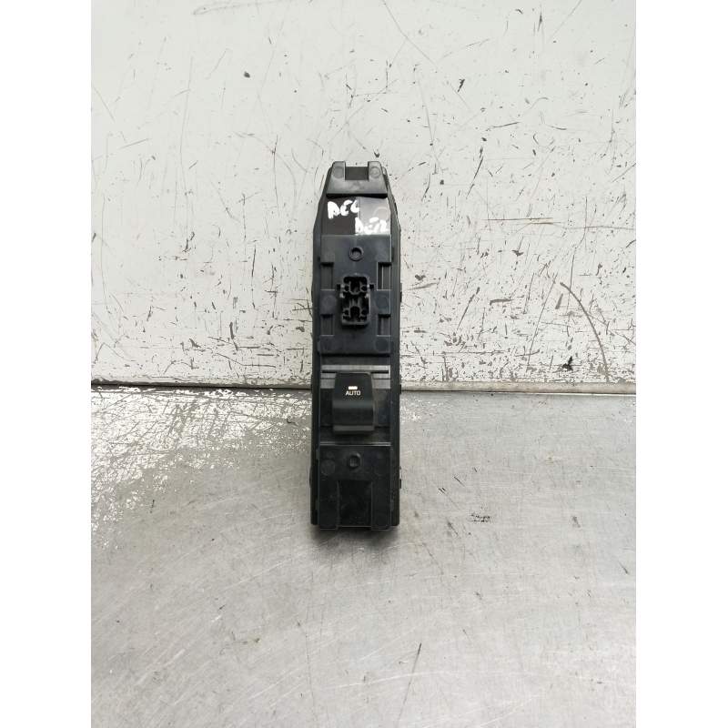 Recambio de mando elevalunas delantero derecho para hyundai ioniq (ae) 1.6 gdi hybrid referencia OEM IAM 93575G2160 299163516 si