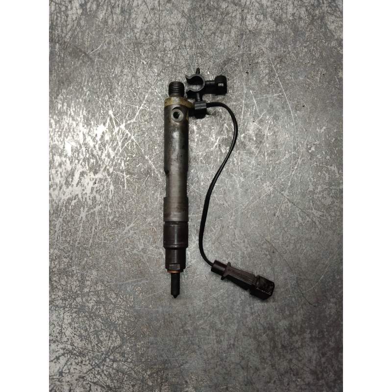 Recambio de inyector para volkswagen golf iv berlina (1j1) conceptline referencia OEM IAM 0432193694 028130202Q BOSCH