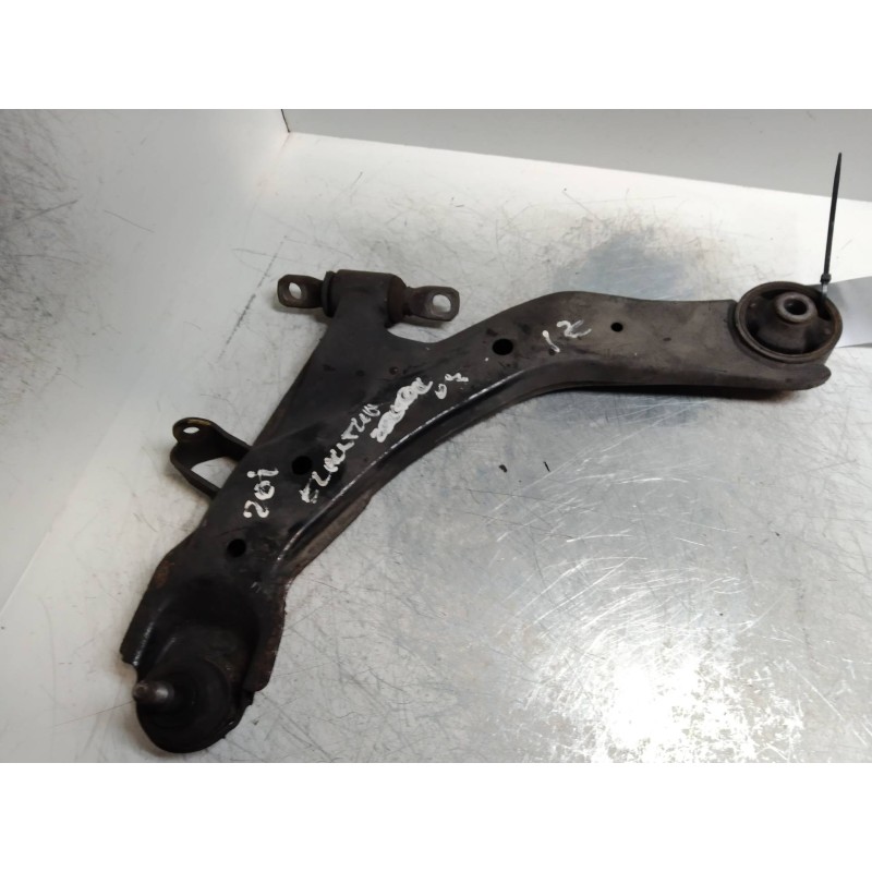 Recambio de brazo suspension inferior delantero izquierdo para hyundai elantra (xd) 2.0 gls (4-ptas.) (2004) referencia OEM IAM 