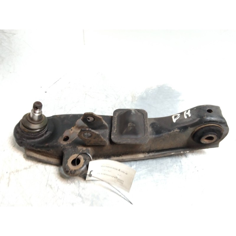 Recambio de brazo suspension inferior delantero derecho para hyundai h 100 2.5 d referencia OEM IAM   