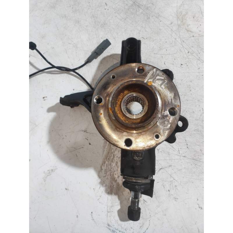 Recambio de mangueta delantera derecha para peugeot 5008 allure referencia OEM IAM  16HDI 2012