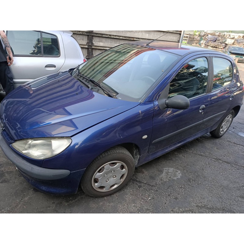 peugeot 206 berlina del año 2000