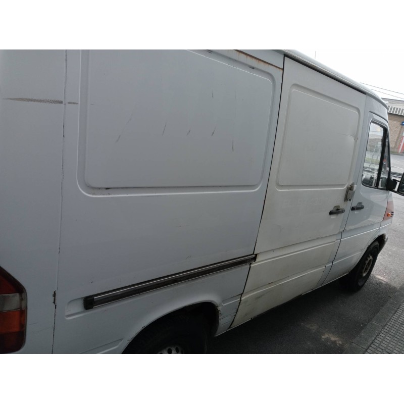 mercedes sprinter 02.00  caja cerrada del año 2000