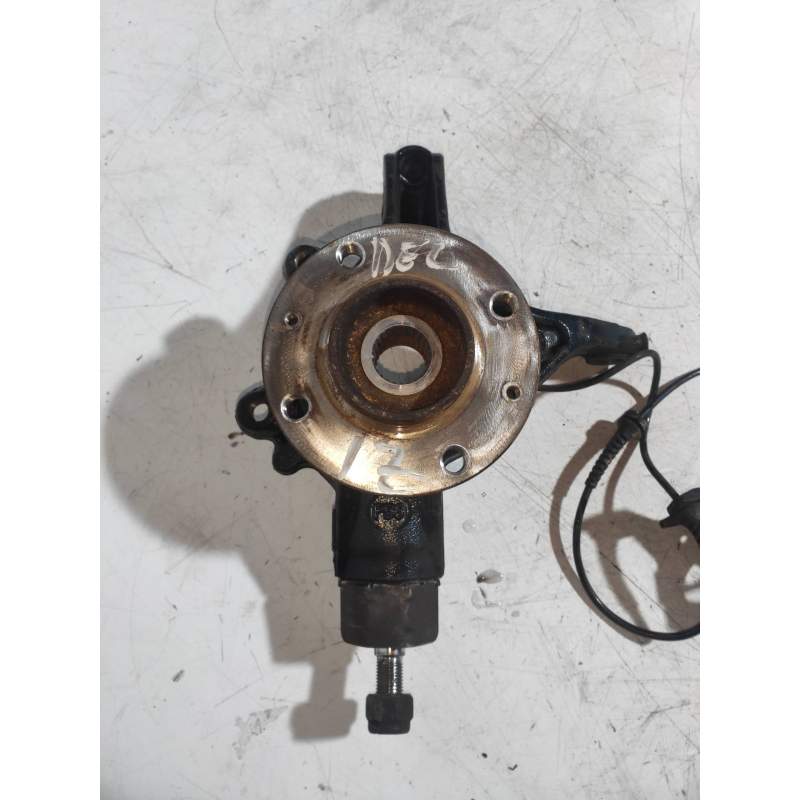 Recambio de mangueta delantera izquierda para peugeot 5008 allure referencia OEM IAM  16HDI 2012