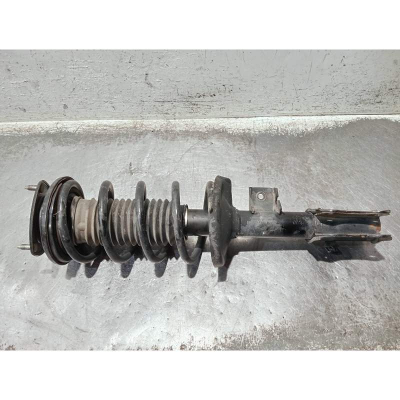 Recambio de amortiguador delantero izquierdo para suzuki grand vitara jb (jt) referencia OEM IAM 4160265J00 19DDIS 2005