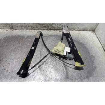 ELEVALUNAS DELANTERO DERECHO 