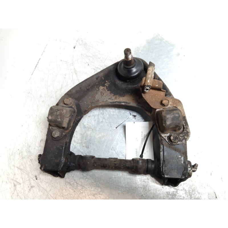 Recambio de brazo suspension superior delantero izquierdo para mitsubishi galloper (hyundai) 2.5 turbodiesel referencia OEM IAM 