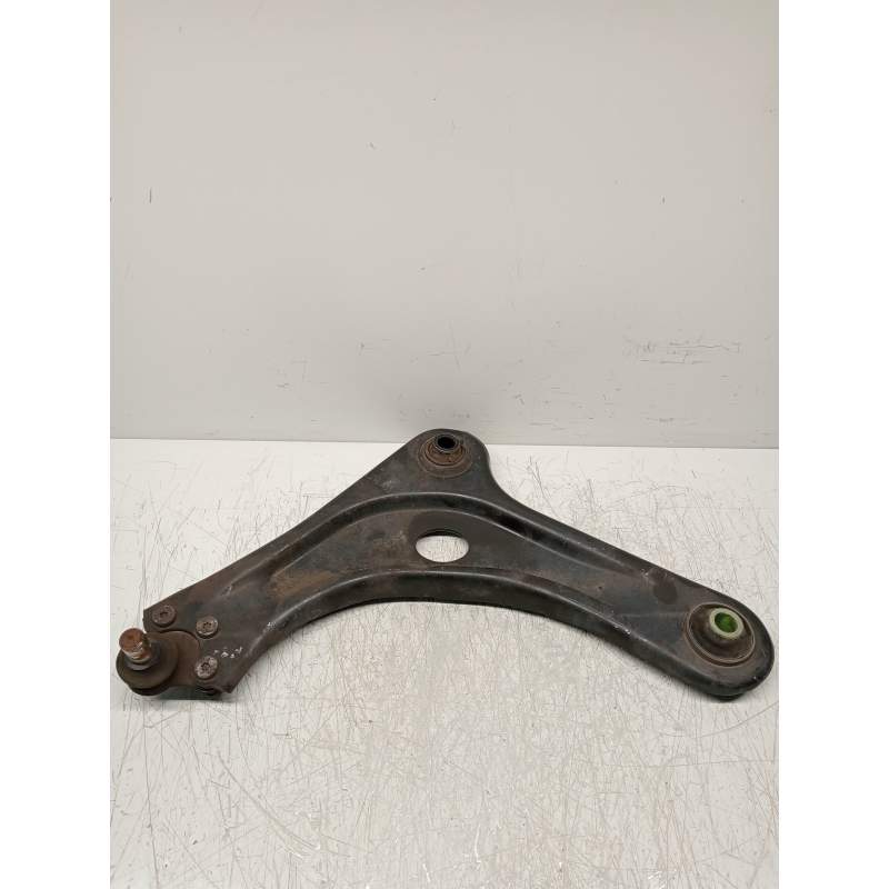 Recambio de brazo suspension inferior delantero izquierdo para citroën c3 live referencia OEM IAM  16HDI 2009
