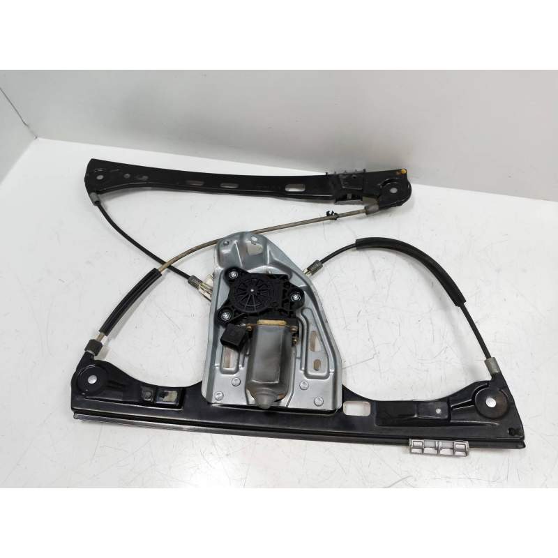 Recambio de elevalunas delantero derecho para mercedes-benz clase c (w203) berlina referencia OEM IAM A2208204542 119650105 4P