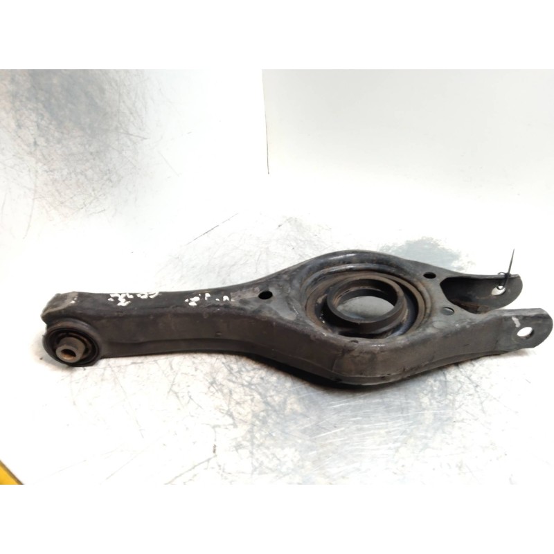 Recambio de brazo suspension inferior trasero derecho para hyundai i30 classic gls referencia OEM IAM   