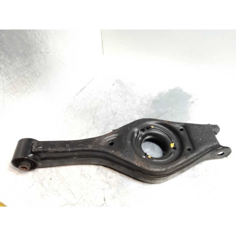 Recambio de brazo suspension inferior trasero derecho para hyundai i30 1.6 crdi cat referencia OEM IAM   