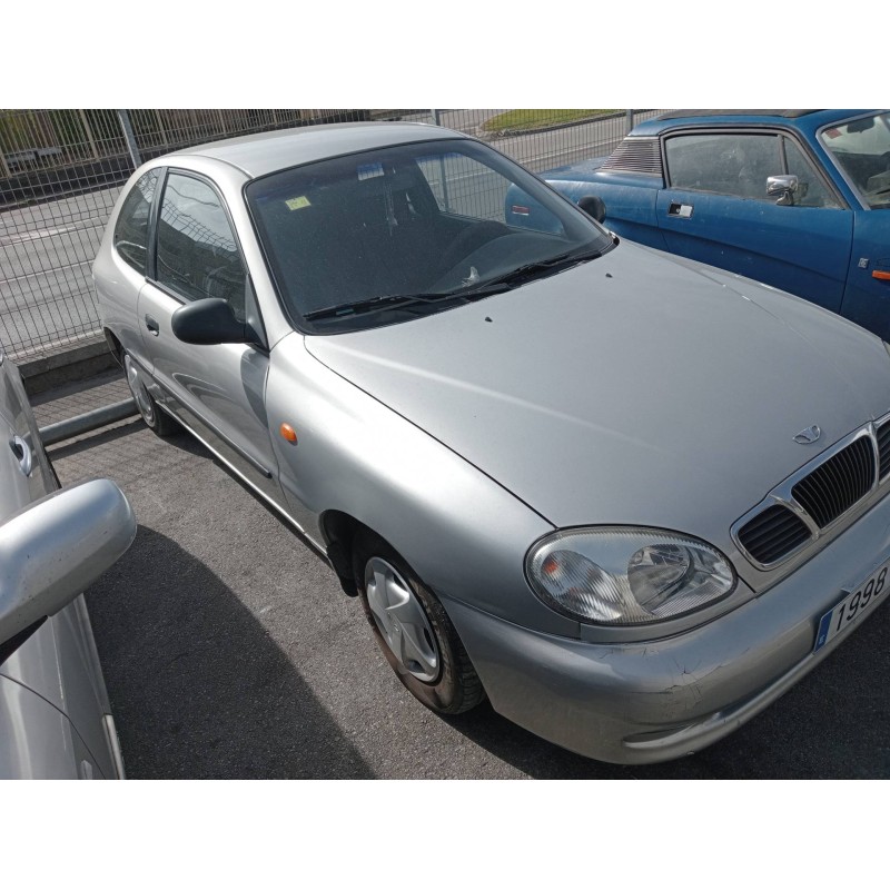 daewoo lanos del año 2001