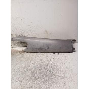 MOLDURA LATERAL DERECHO 