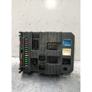 CAJA RELES / FUSIBLES 9663798180 BSI2004P0200 2007