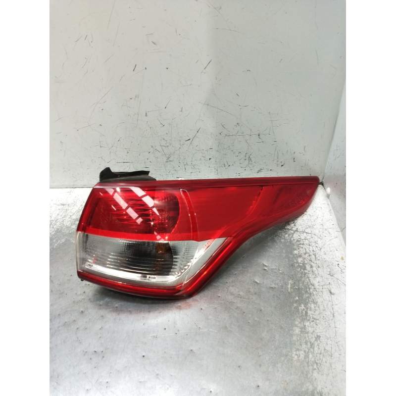 Recambio de piloto trasero derecho para ford kuga (cbs) trend referencia OEM IAM 99021842  2013