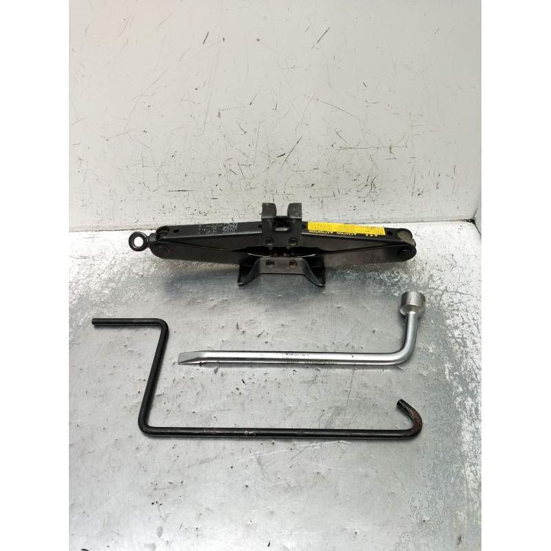 Recambio de gato para toyota avensis sedán (_t25_) 2.0 d-4d (cdt250_) referencia OEM IAM   2003