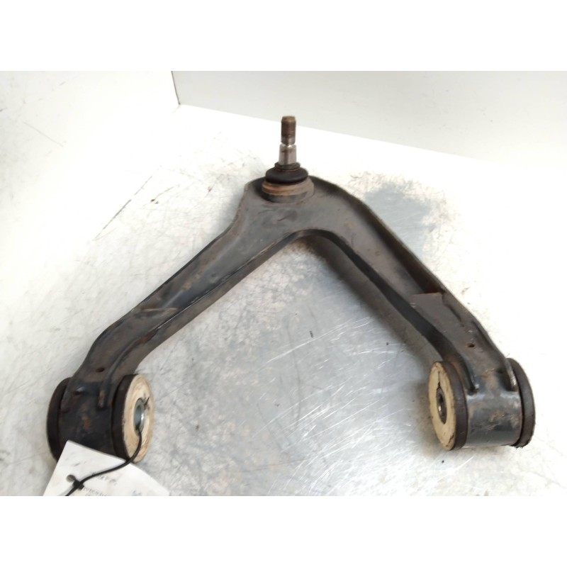 Recambio de brazo suspension superior delantero derecho para iveco daily caja cerrada (2006 =>) referencia OEM IAM   