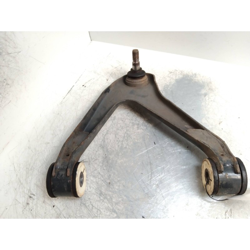 Recambio de brazo suspension superior delantero izquierdo para iveco daily caja cerrada (2006 =>) referencia OEM IAM   