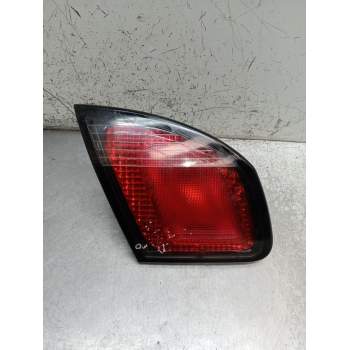 PILOTO TRASERO IZQUIERDO INTERIOR 265559F610 89020318 1999
