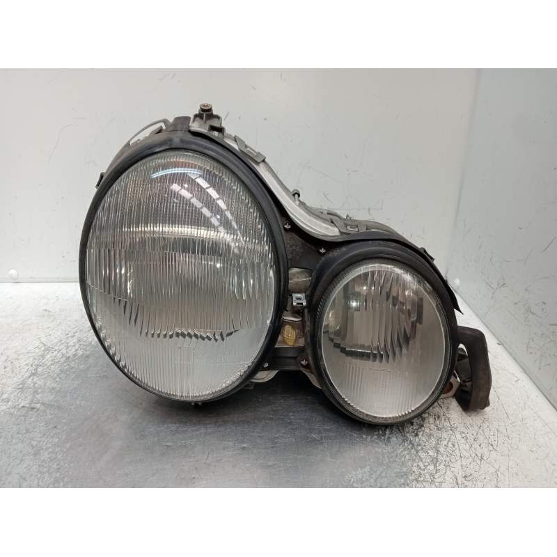 Recambio de faro derecho para mercedes-benz clase e (w210) berlina diesel referencia OEM IAM 14434600  