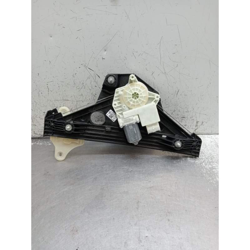 Recambio de elevalunas trasero izquierdo para renault clio v referencia OEM IAM 827217837R 5P 2019
