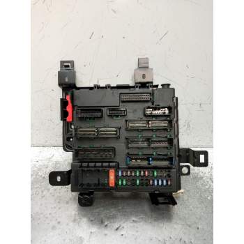 CAJA RELES / FUSIBLES 12766740 519161103 00037635 2005