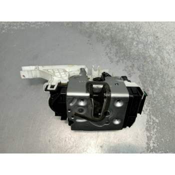 MOTOR CIERRE CENTRALIZADO DELANTERO DERECHO A9067201735 5P