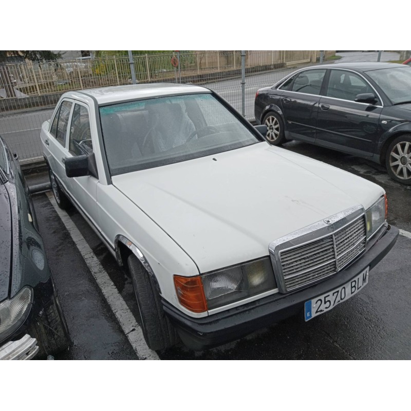 mercedes clase c (w201) berlina del año 2001