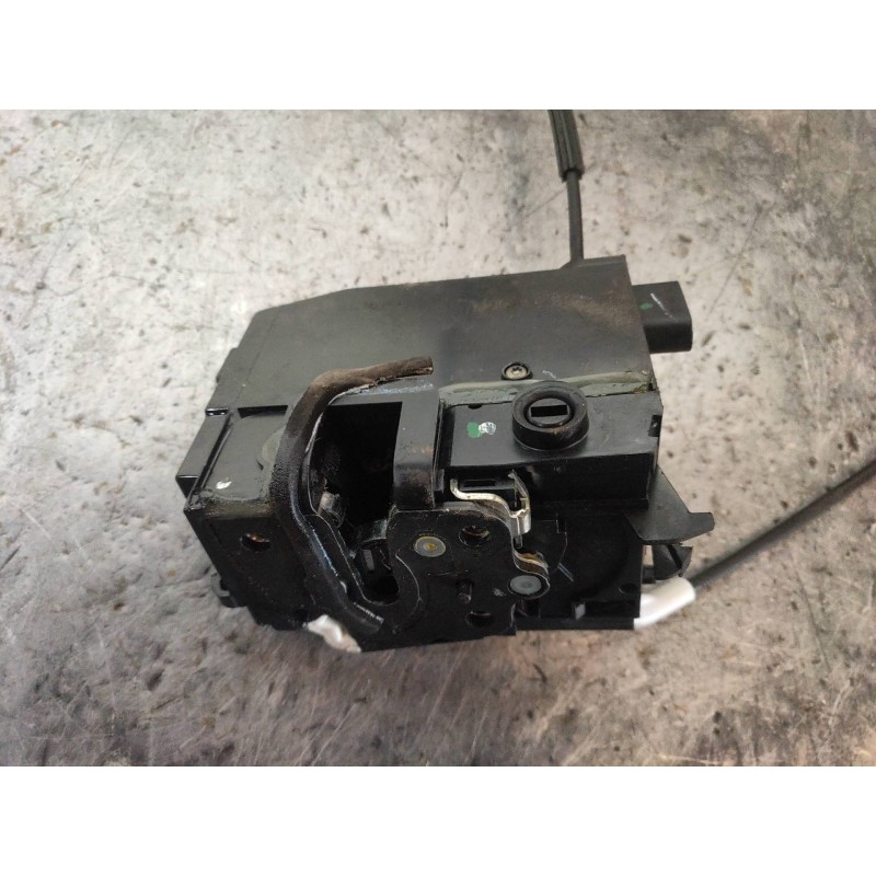 Recambio de motor cierre centralizado trasero izquierdo para citroen c4 picasso 1.6 blue-hdi fap referencia OEM IAM 9810311280  