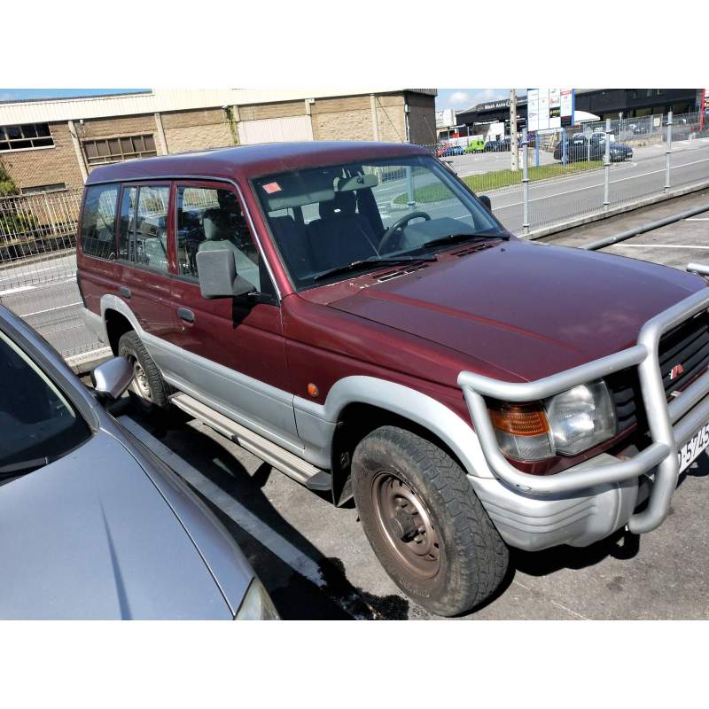 MITSUBISHI MONTERO (V20/V40)