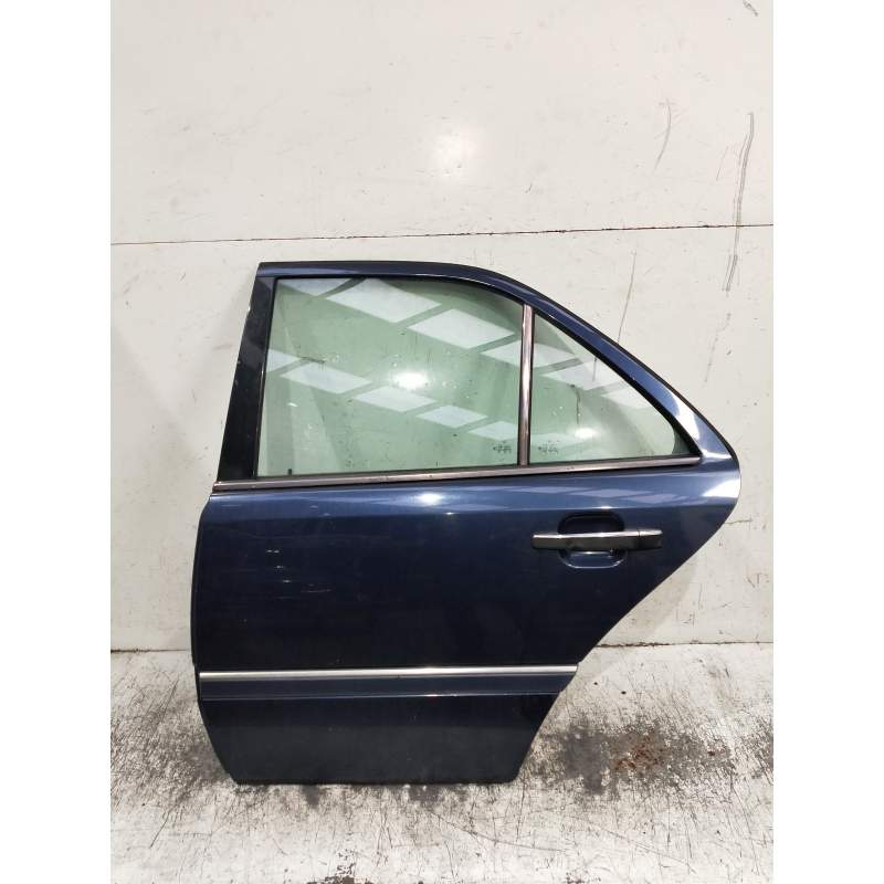 Recambio de puerta trasera izquierda para mercedes-benz clase c (w202) berlina referencia OEM IAM   4P