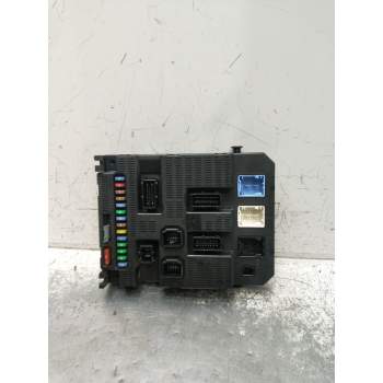 CAJA RELES / FUSIBLES 9663576480 BSI2004P0900 2004