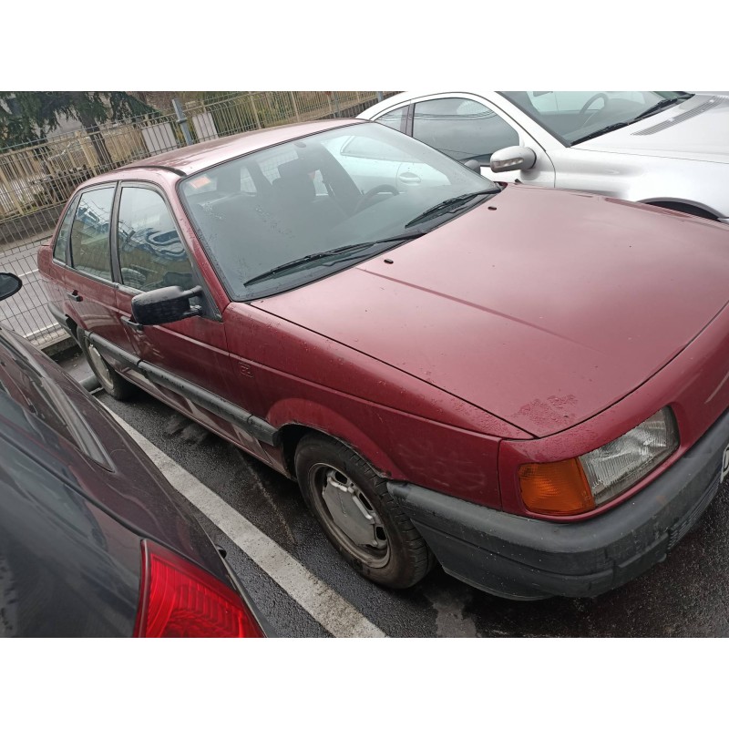 volkswagen passat berlina (312) del año 1990